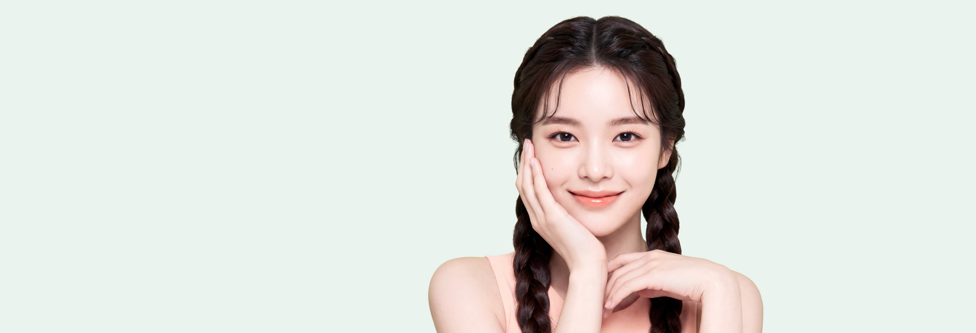 턱 끝을 볼륨 있고 세련되게! 앞턱보형물 이상적인 비율의 V라인 완성