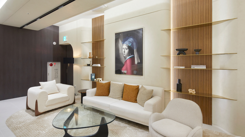 16F Premium Lounge Лобби 3